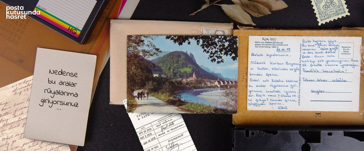 Gurbet bazen uzun bir mektupta, bazen de kısacık bir kartpostalda saklıdır...

"29-10-79
Biricik teyzelerimin, Mübarek Kurban Bayramını kutlar, ellerinden ve gözlerinden öperim. Sizleri çok özledim. Nedense bu aralar rüyalarıma giriyorsunuz. İnşallah iyisinizdir. Refik nasıl?