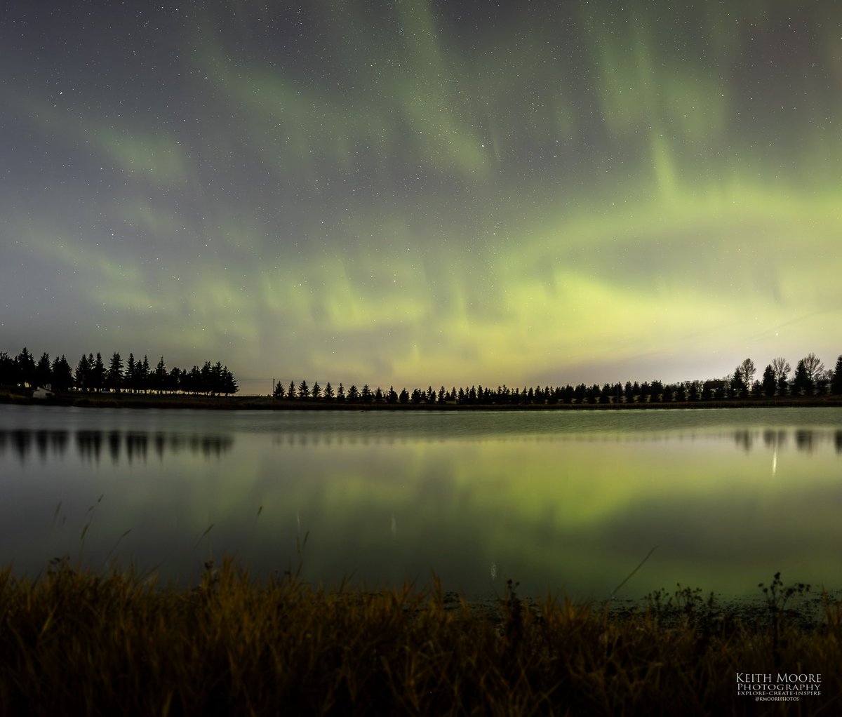 A little Aurora from this morning (4:10am) out in Strathcona County!!
