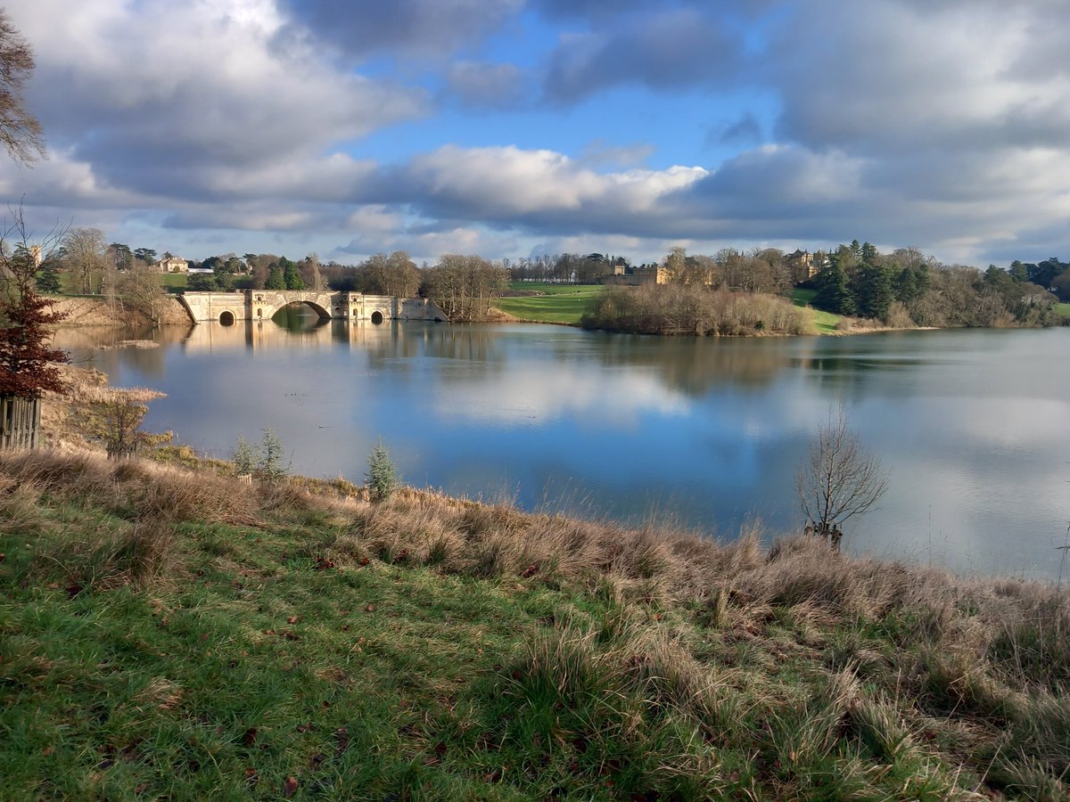 "More Blenheim for Free"
Guided walk with <a href="/CotswoldsNL/">Cotswolds National Landscape</a> Wardens on Monday 17th November 2025 at 10am
An extended version of a previous Blenheim walk. Entering Blenheim via Ditchley Gate and exit over a wall using Public Rights of Way.
Details: cotswolds-nl.org.uk/exploring/guid…
📷L. Shelley