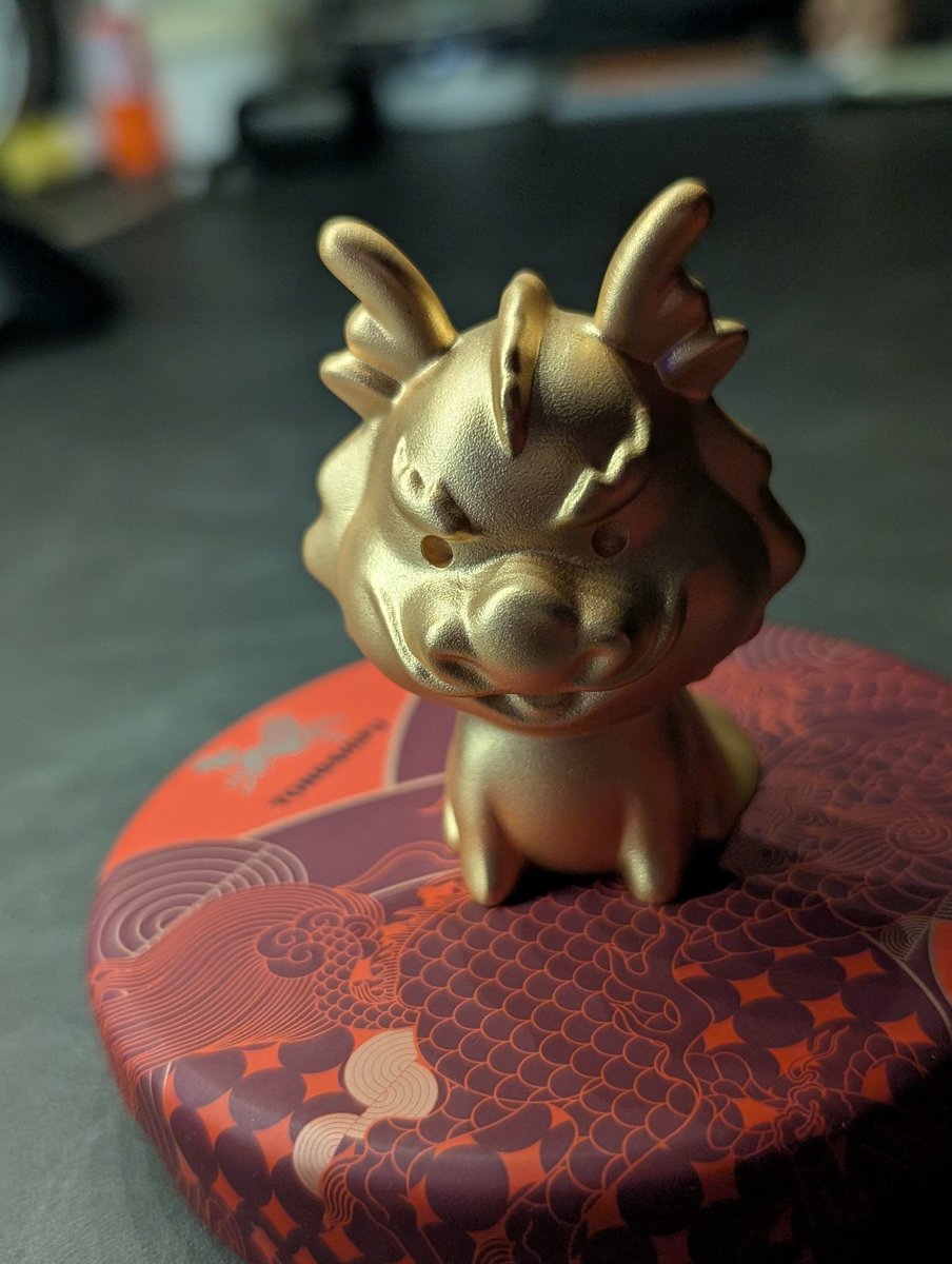 チベットタンカ　龍 チベットの小さなタンカ（黄龍の象嵌）｜繁栄と悟りをもたらす