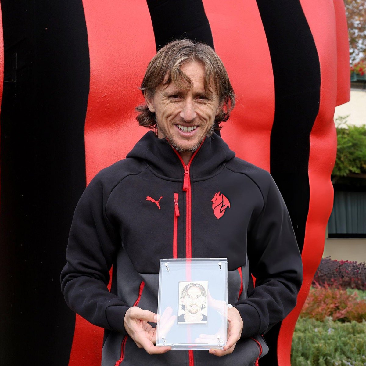 🚨 🇭🇷 40-letni Luka Modrić w głosowaniu Włoskiego Związku Piłkarzy został wybrany najlepszym piłkarzem września w Serie A! 🇮🇹