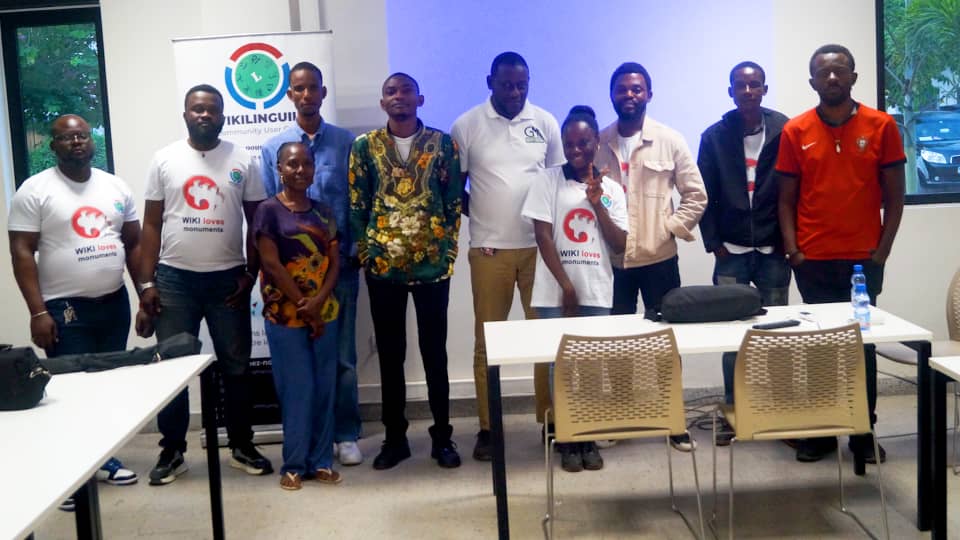 WikiLinguila's tweet photo. Mbóte,
Retour sur le premier atelier #WikiLovesMonuments 2025 à #Kinshasa !
Un grand merci à tous les participants pour leur enthousiasme et leur belle énergie 

🎤 Découvrez aussi notre interview exclusive dans le cadre du concours en suivant ce lien : https://t.co/kbeStyRJkg https://t.co/DFZw8BWRdX
