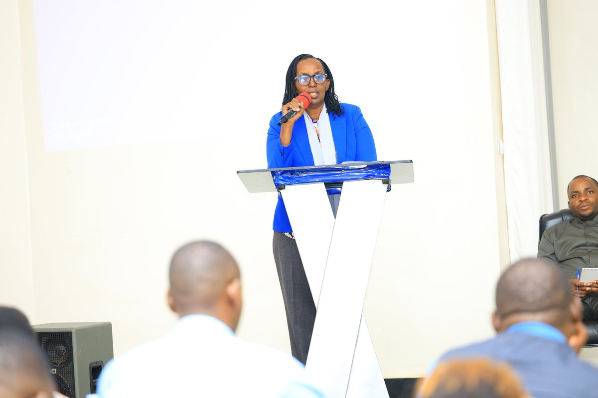 KireheDistrict's tweet photo. @RwandaParliamnt @NzirabatinyaMo4 @RwandaLocalGov @RwandaEast @rangira Hon. Depite Emma Furaha Rubagumya uyoboye itsinda ry'abadepite bagize amahuriro #FFRP na #RPRPD yavuze ko bareba
Ubukangurambaga:
➡Kumenyekanisha Itegeko rigenga abantu n’umuryango
➡Abaturage kwitabira serivisi zijyanye n’ubuzima bw’imyororokere no kwirinda inda zitateganijwe https://t.co/vMa3PDwfFj