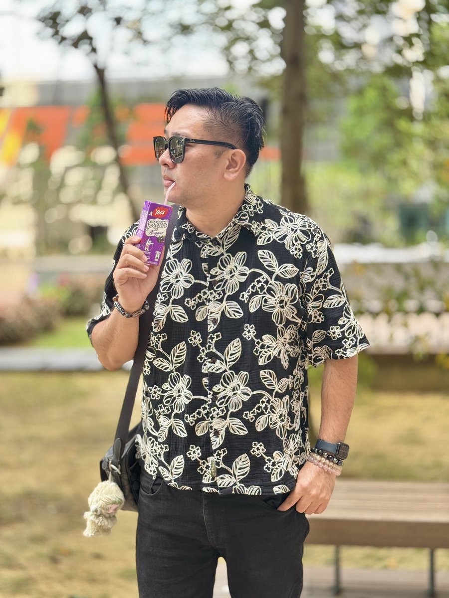 🍇💪 Start my day the yummy &amp; healthy way with <a href="/yeos_my/">YeosMY</a> Yeogurt 💪🍇
.
Good for the tummy, great for my mood, plus there are 5 delicious flavours to choose from!
.
My fave is grape, which flavour do you love most? 

#yeosmy #gengyeogurt #seronokjadiaktif
#NelfeiGoHealthy