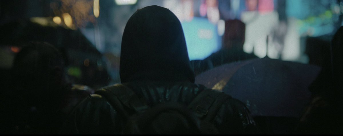 batmancurated's tweet photo. halloween in gotham city; the batman (2022) https://t.co/Mpr6aDqAHO