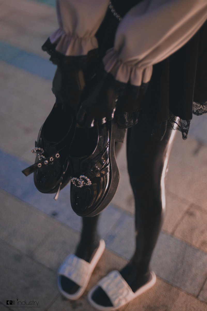 Kiri 本舗 🍩 tweet media