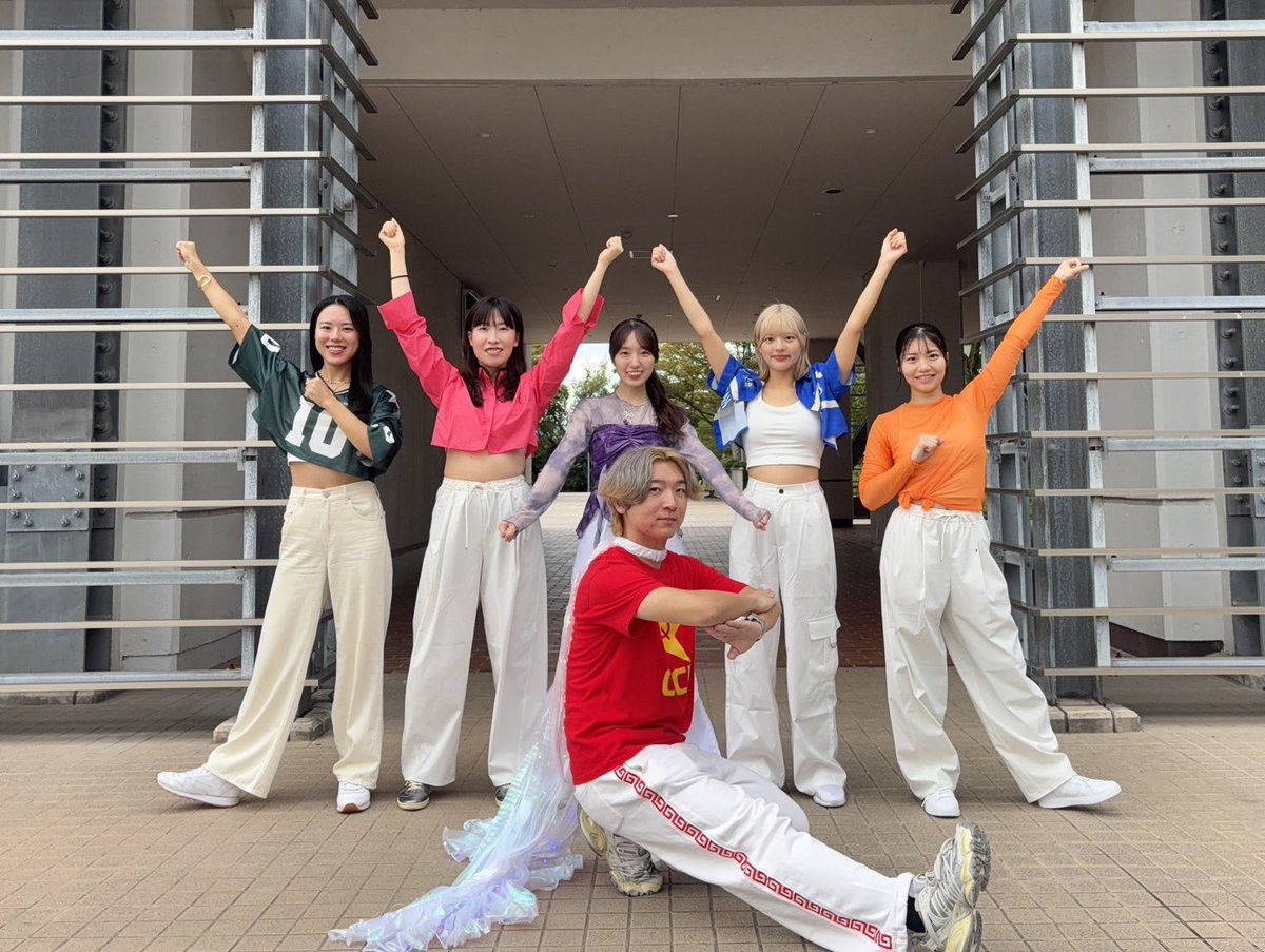 dance_HUSM's tweet photo. 💃医大祭カウントダウン🕺

 ＼本番まであと1日／ 

今日は今年で最後のステージとなる20の皆さんです💓
6年間の思い出と絆が詰まった、特別なステージ💐
集大成の卒業ナンバーをお楽しみに✨ https://t.co/11osakMiHf