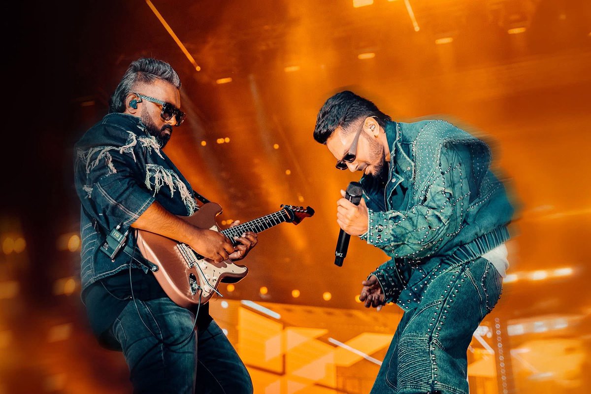 Robelighting's tweet image. Indian superstar Anirudh played a homecoming show as the finale to his “Hukum” world tour in Chennai, India, with a lighting design by Bala Subramanya, Albin Biju &amp;amp; Guru Somayaji from design studio, 369 Design Lab, using @Robelighting #iFORTE LTX FS running on #RoboSpot systems.