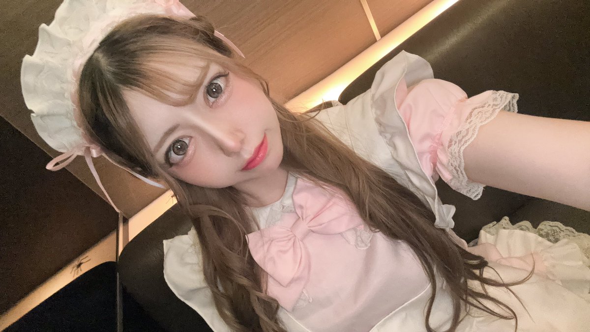 nagichun__'s tweet photo. .
ハロウィン2日目🎃🦇🕸

(コスプレド定番メイド服)

懐かしき記憶のコンカフェ時代ʚ🎀ɞꕀ🎀 ͗ ͗ https://t.co/47duiW6BPf