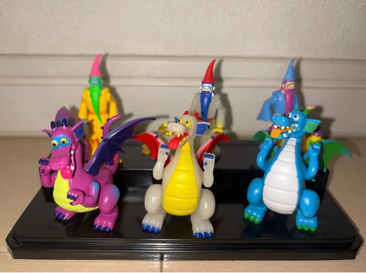 sofubi_11's tweet photo. 山崎若菜 THE DRAGON &amp; WIZARD！！
ダイソーのコレクションケースがジャストフィット😚 https://t.co/88IkRNzFM6