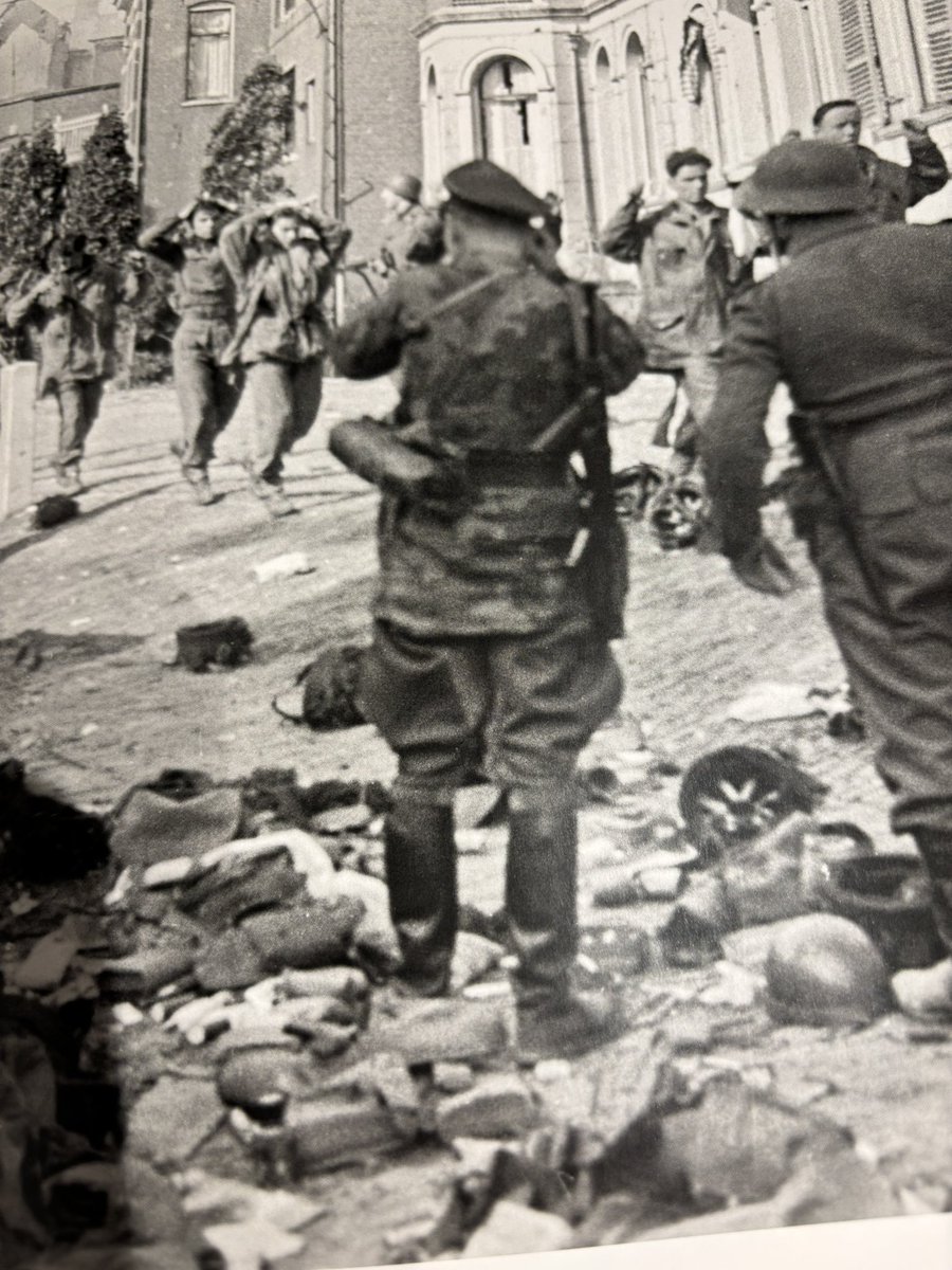 PaulHic80466580's tweet image. A great opportunity to get hold of one of each pack. Is the Colonel Walter Harzer&apos;s MEGA DEAL!

empressminiatures.com/colonel-walter…

That’s a saving of around 20%!

#chainofcommand #boltaction #28mmww2 #28mmgermans #arnhem #marketgarden