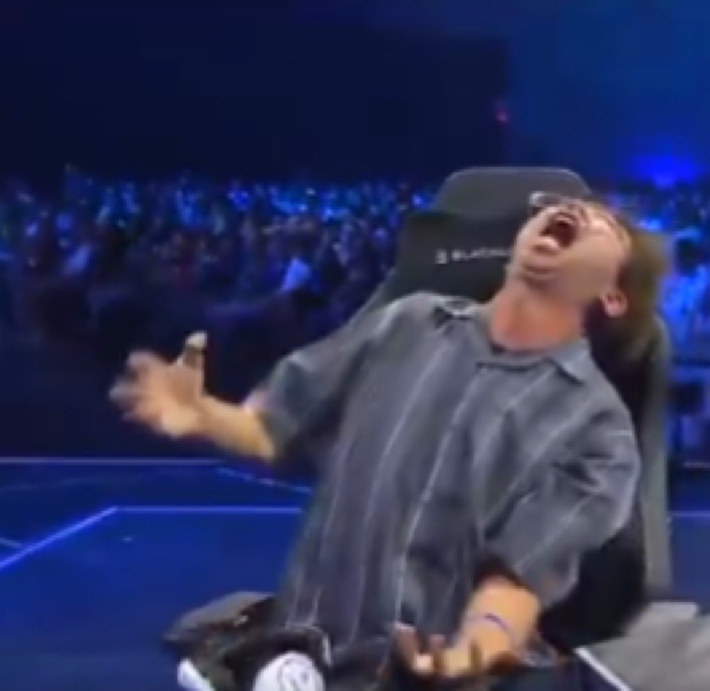 Nix Activists&gt; Everything is political

Also Nix Activists&gt; When anything is right of communist