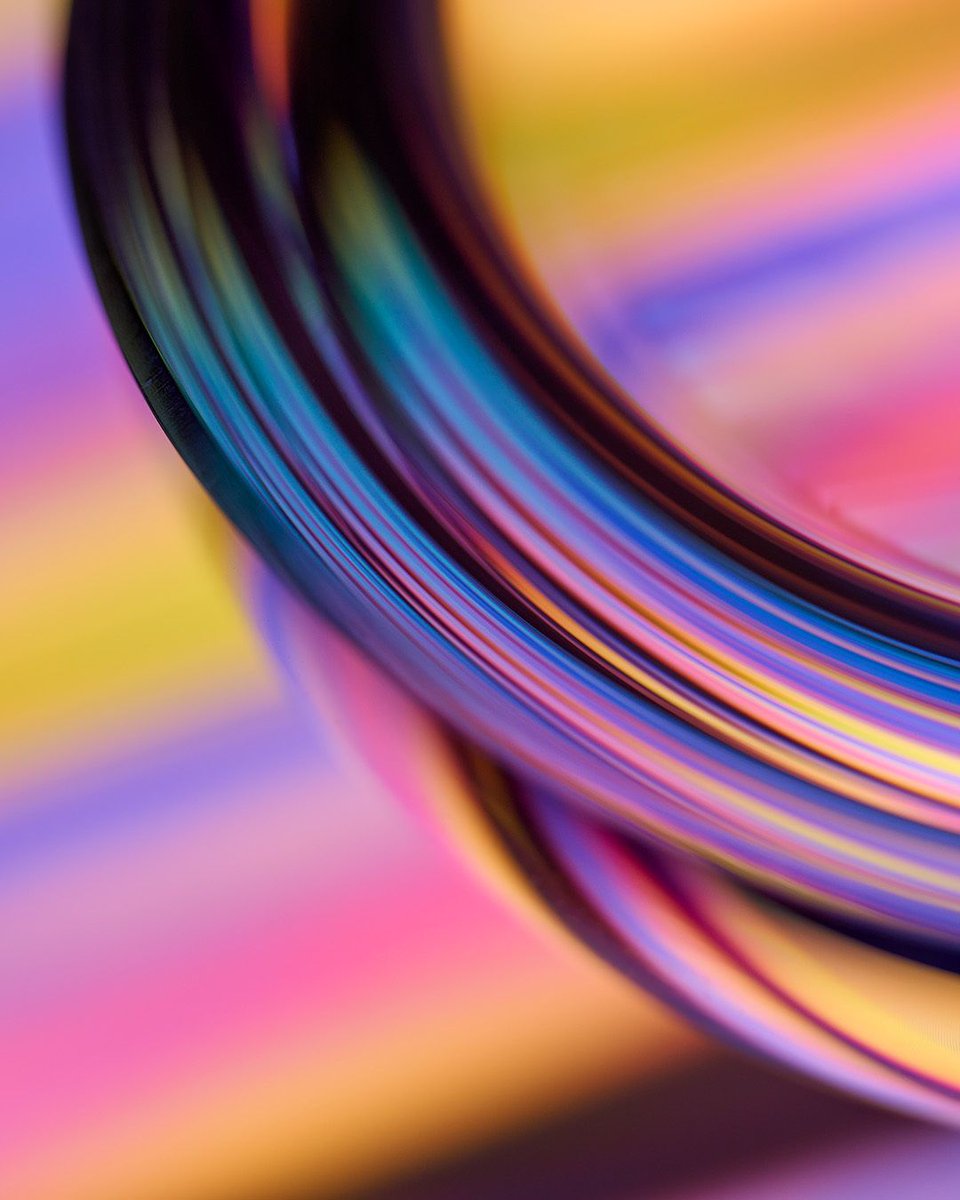 joeyterrill's tweet image. This is a hemispheric magnifier—the kind you might place on a page to read small text—resting atop one tablet, while another provides a background and reflection.

Nikon Z 8 | Nikkor Z MC 105mm f/2.8 VR S @NikonUSA #NikonZ8 #NikkorZ #NikonPro #NikonAmbassador