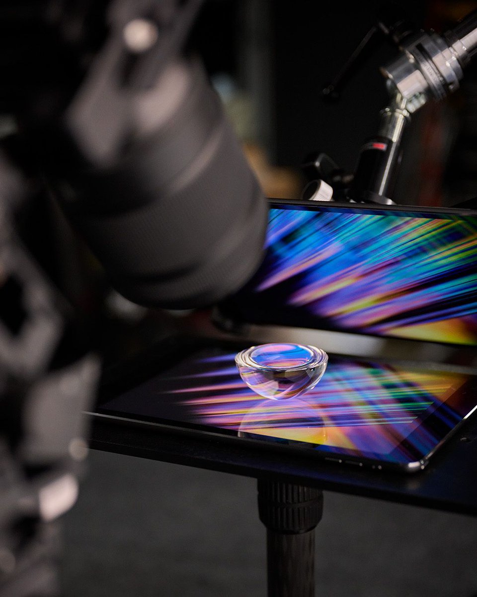 joeyterrill's tweet image. This is a hemispheric magnifier—the kind you might place on a page to read small text—resting atop one tablet, while another provides a background and reflection.

Nikon Z 8 | Nikkor Z MC 105mm f/2.8 VR S @NikonUSA #NikonZ8 #NikkorZ #NikonPro #NikonAmbassador