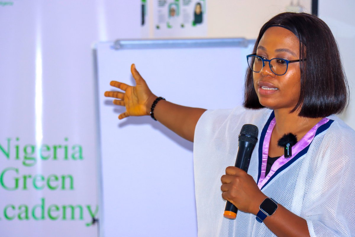 EraUnscripted's tweet image. When trying to influence those in power and shape policies that affect lives, which approach works better: advocacy or activism?
This question came up during our #NGA2025 session with @naijacynth of @Cedevng organized by @hbsNigeria.
Which do you think drives real policy change?