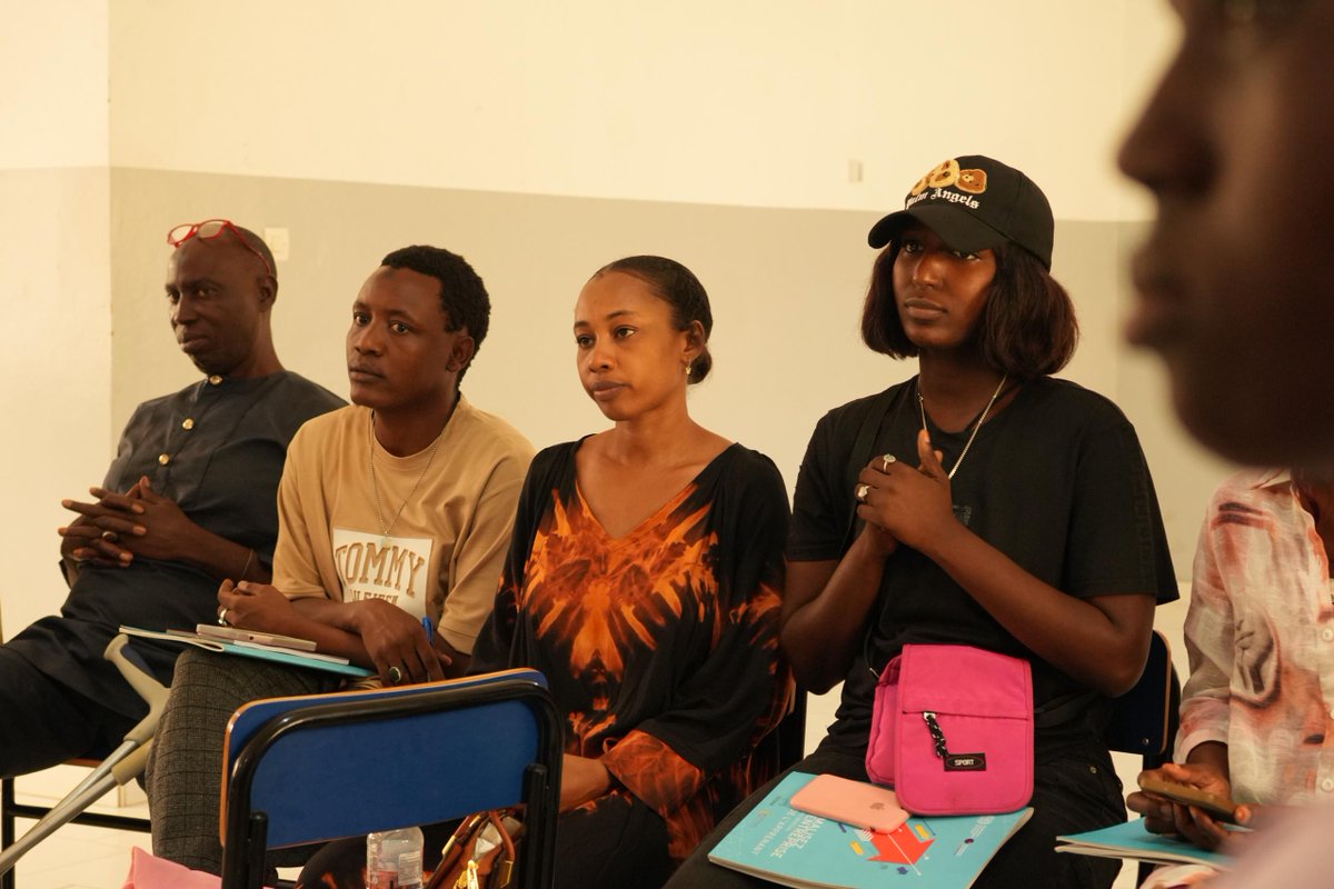 APDA_SEN's tweet image. La cohorte 2 du programme Formalisez Votre Entreprise (FVE)

Elle regroupe 75 couturier·ère·s aux Parcelles-Assainies, 75 à Guédiawaye et 100 cordonniers à Ngaye Mékhé.
Une nouvelle étape vers un artisanat sénégalais structuré, inclusif et compétitif .

#APDA  #BIT #AICS