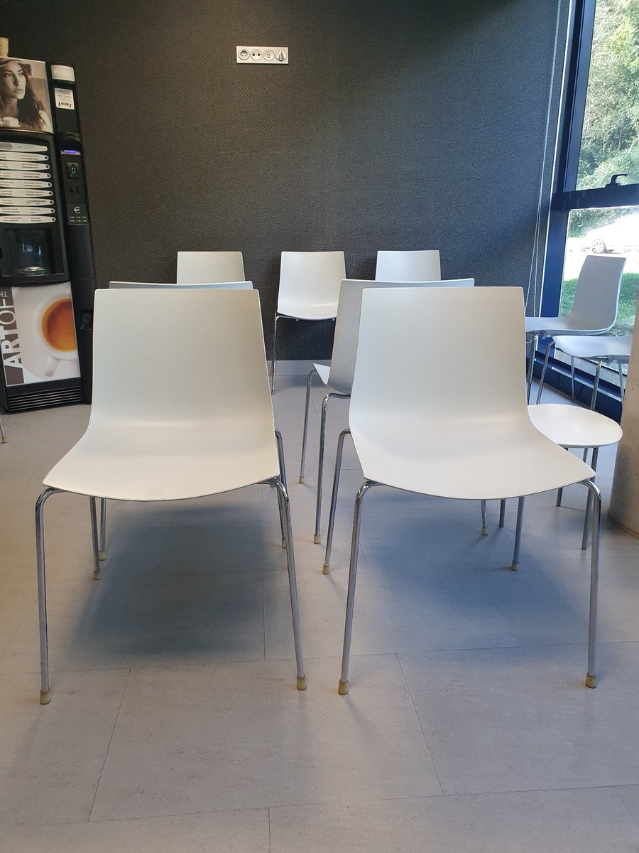 Itxaro, itxaron gelan
#aulkiak
#sasitxiotx
#asteanbehin
<a href="/sasitxiotx/">Sasitxiotx</a>