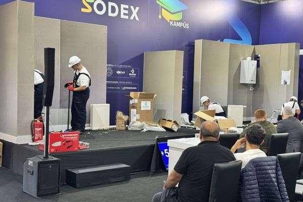 Genç İklimlendirmeciler ISK-SODEX 2025’te Becerilerini Sergiledi

Haberin devamı için:
iklimlendirme.tv/genc-iklimlend…

<a href="/sosiadtr/">SOSİAD</a> #SOSİAD #İklimlendirmeTV #GençİklimlendirmecilerYarışıyor #ISKSODEX2025