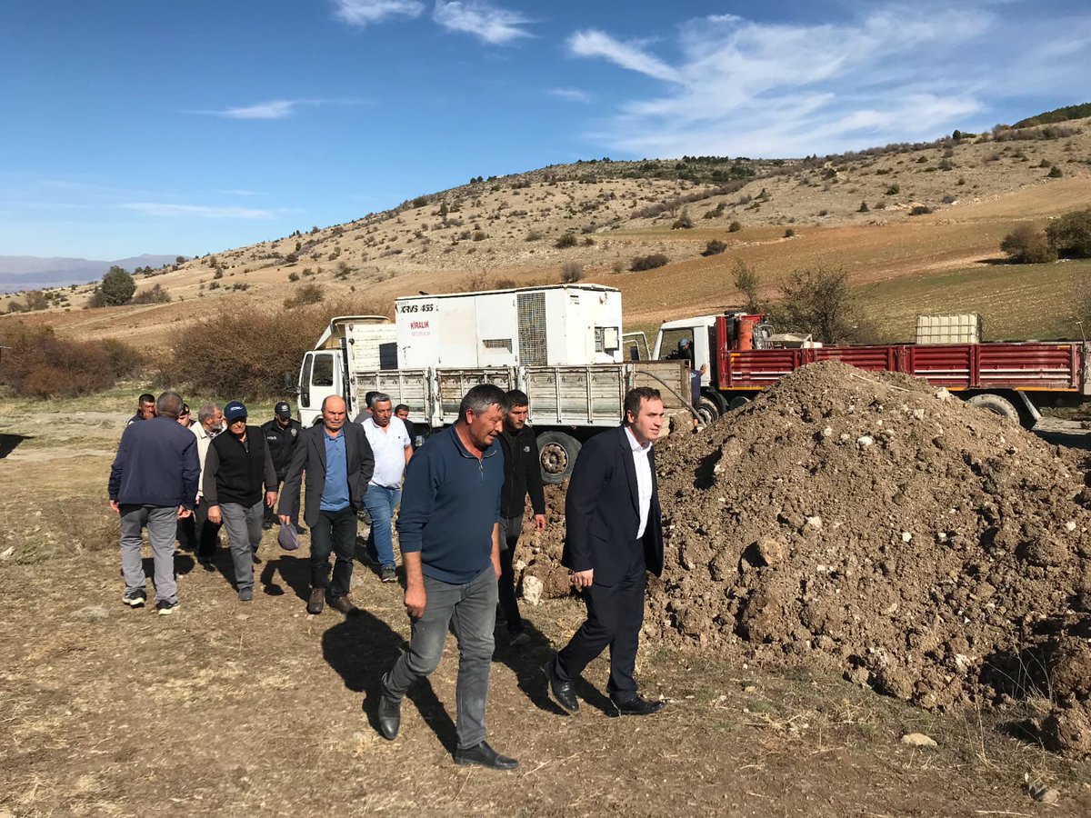 Balcı köyümüzde, köylülerimizin gayreti ve İl Özel İdaremizin destekleriyle bulunan kaynakta vatandaşlarımızla bir araya geldik.

Başta tüm vatandaşlarımız ve muhtarımız olmak üzere çalışma arkadaşlarımıza teşekkür ediyor, kolaylıklar diliyoruz.