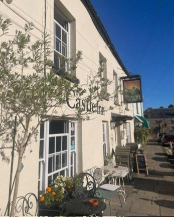 Weekend Team News ⚽️

Thanks to our matchday sponsor <a href="/CastleInnUsk/">Castle Inn Usk</a> 

A village pub in the heart of Usk, Monmouthshire providing great food &amp; accommodation. 

castleinnusk.co.uk

#uppatown 🟢🔵