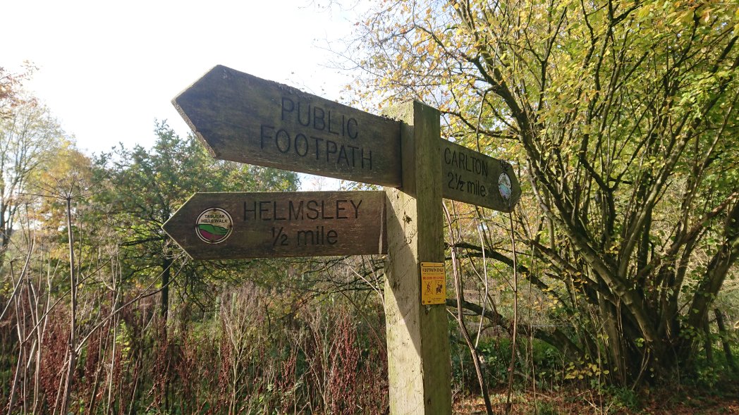 Bambigoesforth's tweet photo. Some #fingerposts from this week's walks in #Yorkshire for #FingerpostFriday @FingerpostFri https://t.co/DMUfjrkvtF