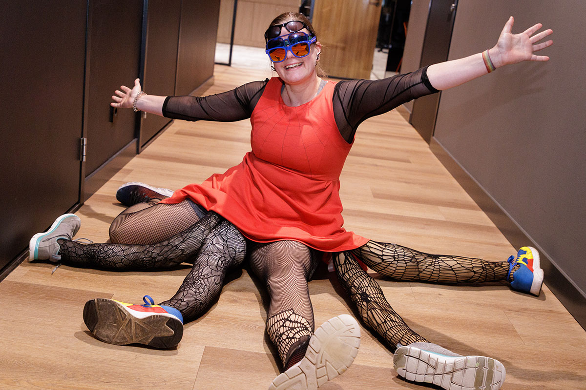 PHIX_Photonics's tweet image. 🎃 Happy Halloween from PHIX! 🎃
Our staff association hosted its 2nd annual #Halloween bingo, this time with batch-level number draws, strict #qualitycontrol (false bingos had to sing!), upgraded snacks &amp;amp; spooky fun all around. A frightfully delightful evening with great prizes!