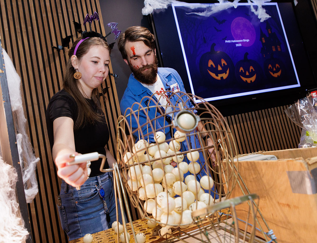 PHIX_Photonics's tweet image. 🎃 Happy Halloween from PHIX! 🎃
Our staff association hosted its 2nd annual #Halloween bingo, this time with batch-level number draws, strict #qualitycontrol (false bingos had to sing!), upgraded snacks &amp;amp; spooky fun all around. A frightfully delightful evening with great prizes!