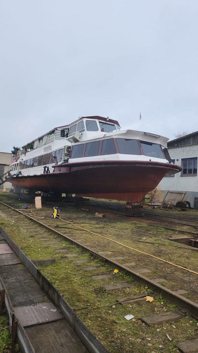 Šodien Rojas ostas slipā veikta pasažieru kuģa "Vecrīga" kārtējā apskate. (Foto - Latvijas Jūras administrācijas vecākais kuģu kontroles inspektors Gints Ķezbers).