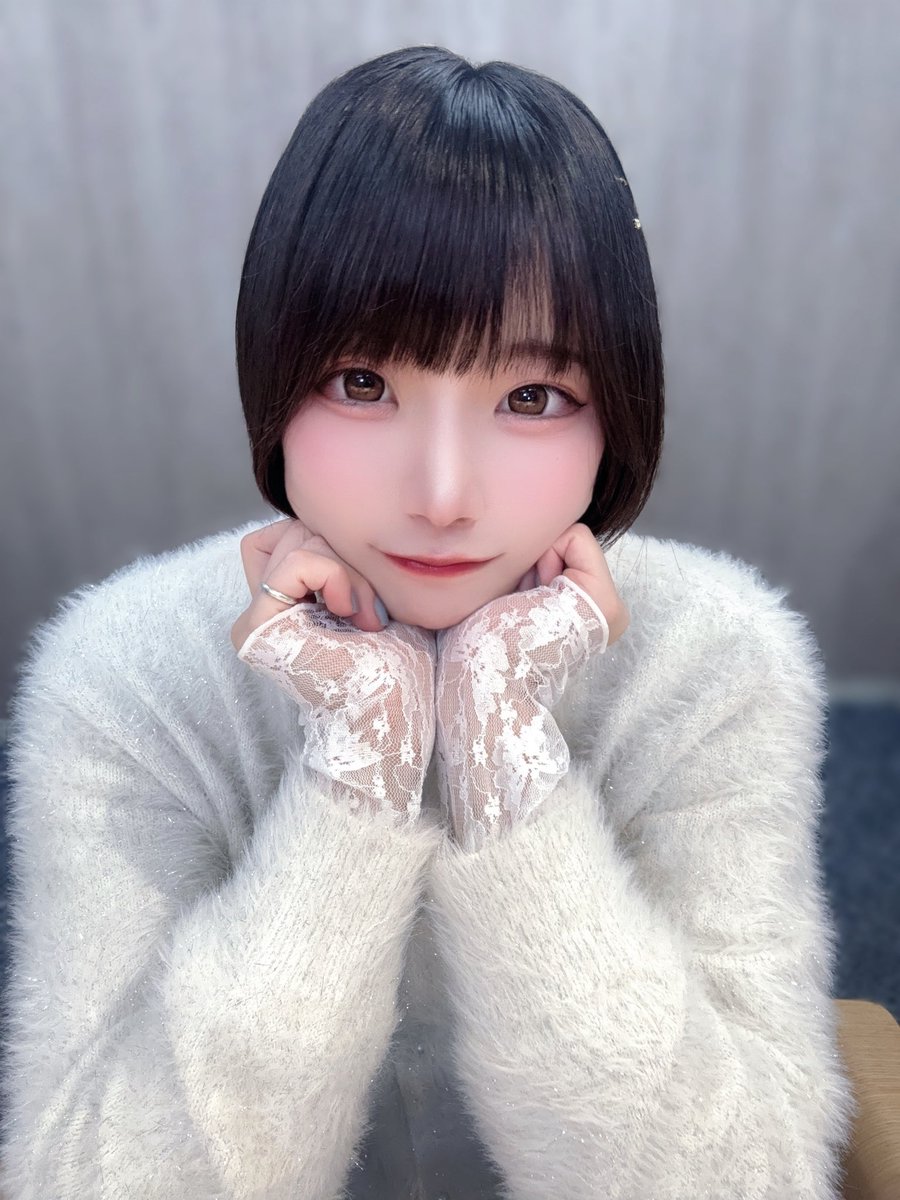 ♥由香様♥ 友達と🚗 天気が良かったので、 ちょっと海に寄り道🌊 海風が超