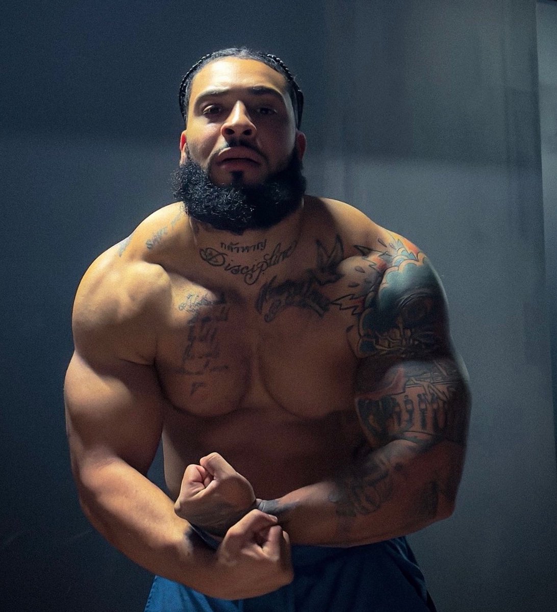 Kurortda yalangoch video