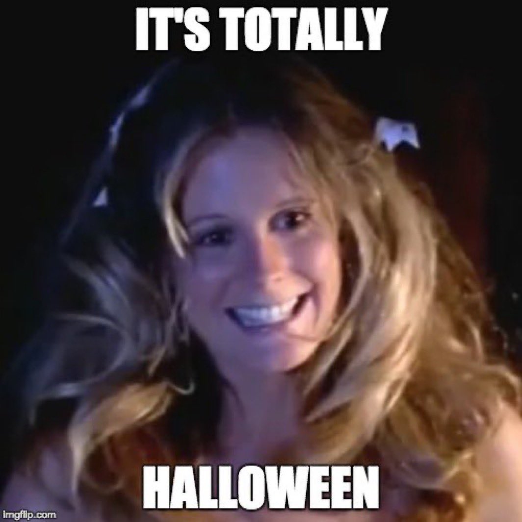 TotallyLyndaV's tweet image. It’s TOTALLY Halloween!