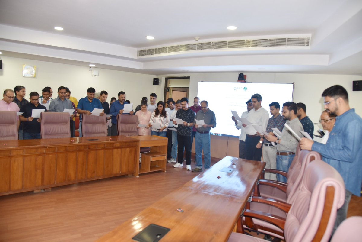 NIPGRsocial's tweet image. BRIC-NIPGR observed #RashtriyaEktaDiwas today with the ‘Rashtriya Ekta Diwas Pledge’, followed by a spirited Run for Unity. The event celebrated the vision of Sardar Vallabhbhai Patel and reinforced our commitment to national unity.
@DBTIndia @BricDbt @rajesh_gokhale