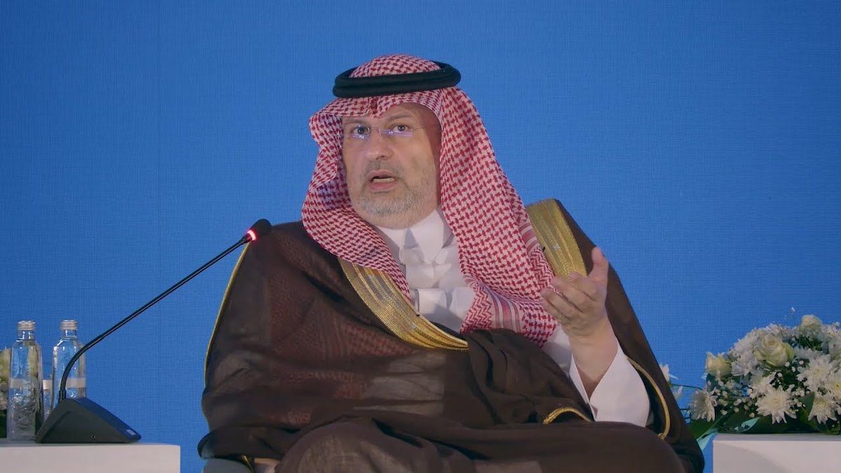 Saudispf's tweet image. هل الاستثمار في الأندية الرياضية فرصة أم تحدٍّ؟ ⚽💼 
في منتدى الاستثمار الرياضي (SIF 2025)، يشاركنا صاحب السمو الملكي الأمير عبد الله بن مساعد ( @Saudi49er ) تجربته الغنية في الاستثمار الرياضي داخل المملكة والدوريات الأوروبية. 

الجلسة تناقش: 
كيف أصبحت الأندية الرياضية صناعة…