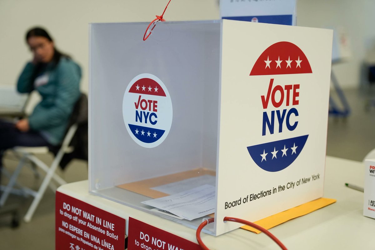 son4diesR4's tweet image. 🗽🇺🇸Com aniran les eleccions a Nova York? El socialista Zohran Mamdami encapçala les enquestes. En parlem amb el periodista Pau Torres (@TorresPages). rtve.es/play/audios/pr…