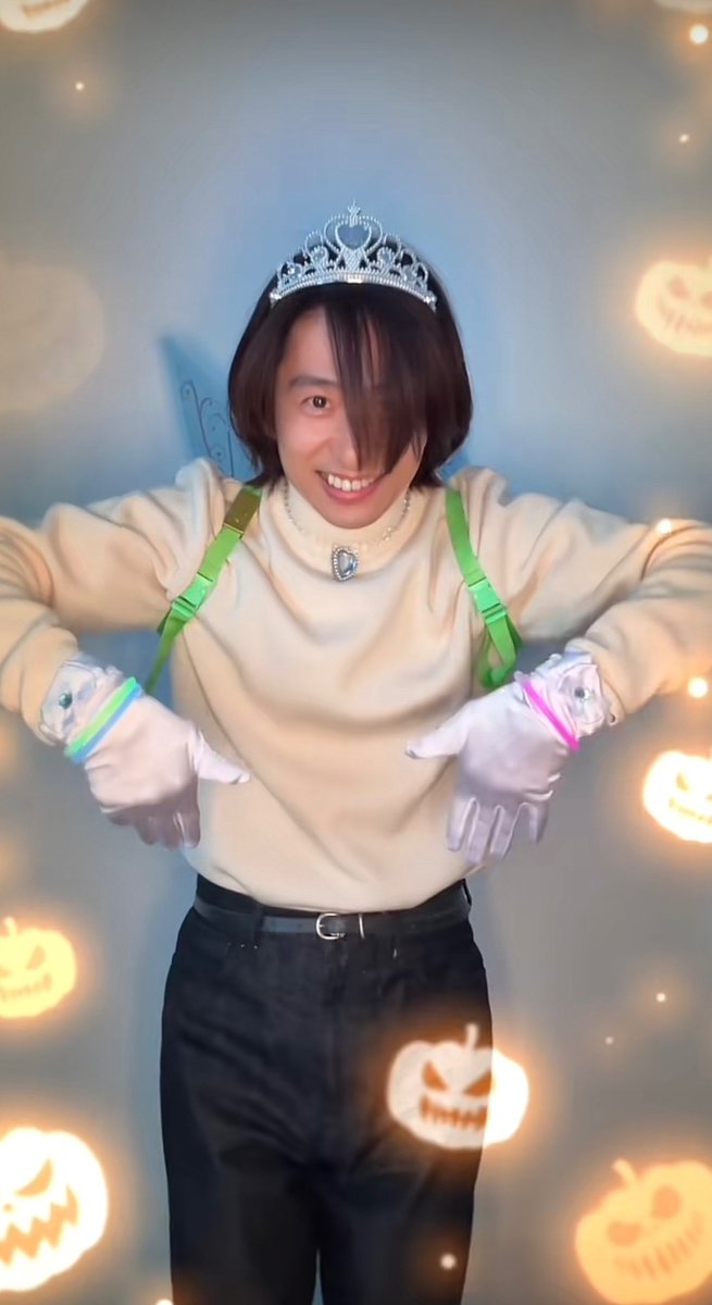 navmevmivke666's tweet image. Happy Halloween👻✨
ハロウィン🎃に
可愛いエンジェルが
舞い降りた👼🤗
楽しませてくれて
ありがとう健くん🧡
幸せです

#三宅健 
#秒刻健

三宅健の投稿動画を楽しみましょう！#TikTok vt.tiktok.com/ZSy2smR3J/