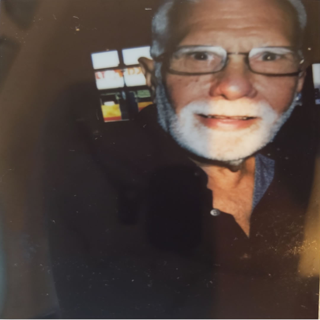 salesschool10's tweet image. Here&apos;s Looking at You, Super Salesperson!  salesschool.us  #salescoach #salestraining #salestrainingprograms #salestrainingsolutions #salesskills #sellingskills #professionalsalesperson #professionalsalesrep #salesandmarketing #salesschool #schoolofsales #sellingschool