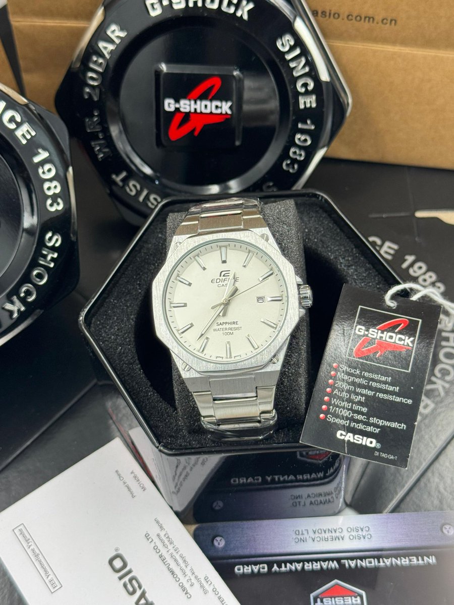 LYNQACCESORIES's tweet image. ⏱ Casio Edifice — Where style meets performance.

💦 Water Resistant ✅
💎 Sapphire Crystal ✅
🎁 Available boxed or unboxed

💰 ₦22,000 (Watch Only)
🎁 ₦25,000 (With Full Box)

Own a timepiece that defines class and durability.

#CasioEdifice #LuxuryWatch