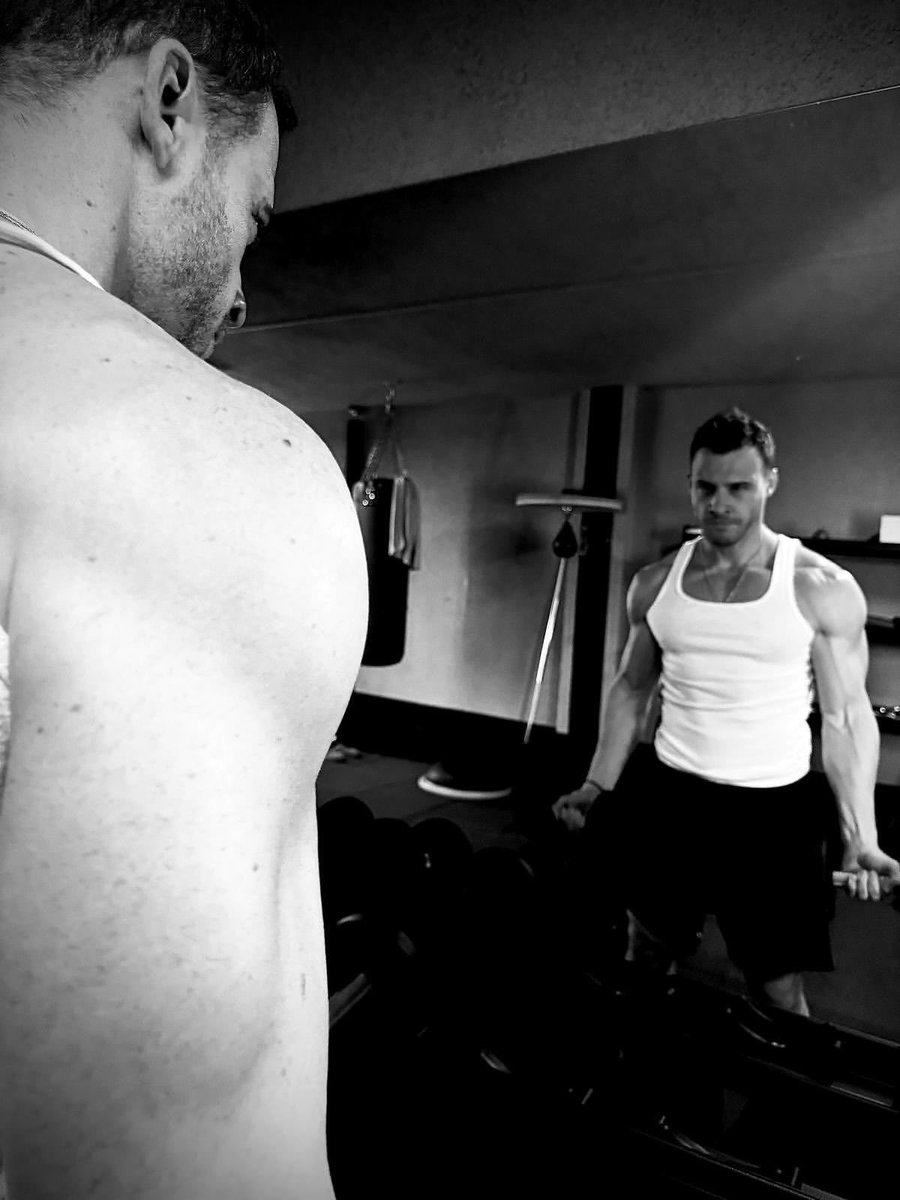 allaboutkerem1's tweet photo. Kerem’s trainer Furkan posted  💪🏋️‍♂️🔥

• #KeremBürsin • https://t.co/wsdB2GDk5M
