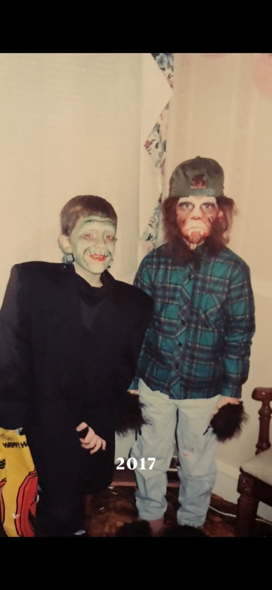 SceneInvaders's tweet image. Halloween in the 1996 in Northeast Philadelphia. This is the hardest I&apos;ve ever gone for Halloween. I&apos;m Frankenstein &amp;amp; my brother Greg was a Werewolf.

I remember the bolts on my neck wouldn&apos;t come off right away when I got home and I cried like a little bitch. Good times! 😂…