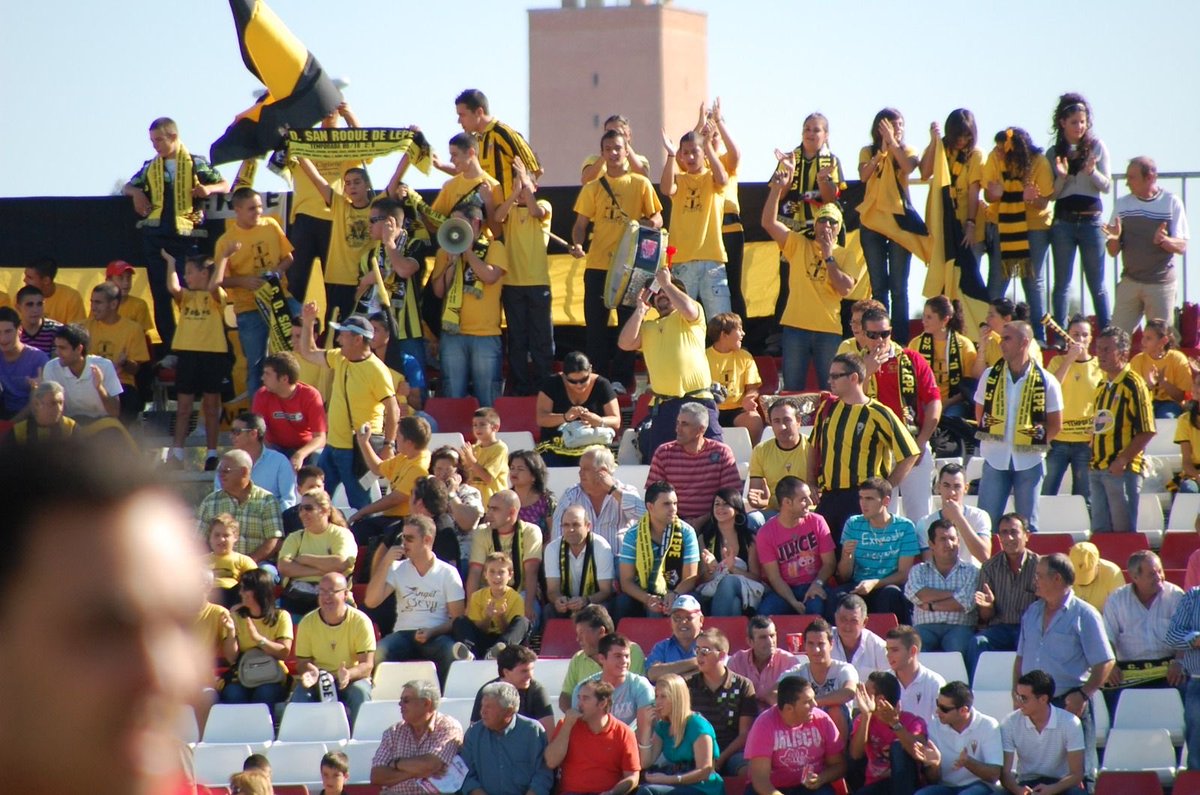 69 años de historia y sentimiento por unos colores. 
Y ya van mas de 20 desde que te juramos amor eterno en aquella grada del Sol del viejo municipal.