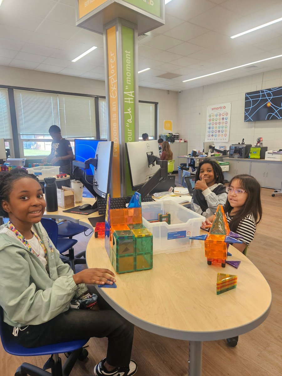 CM201U's tweet image. 💡 Mr. Walz’s class at Balmoral has entered the Spark Phase of the SmartLab Design Process! Students are exploring Connetix Tiles to learn how to build strong, creative ramps that will project their cars great distances. 🚗✨
#BalmoralBulldogs #SmartLabLearning #HandsOnLearning