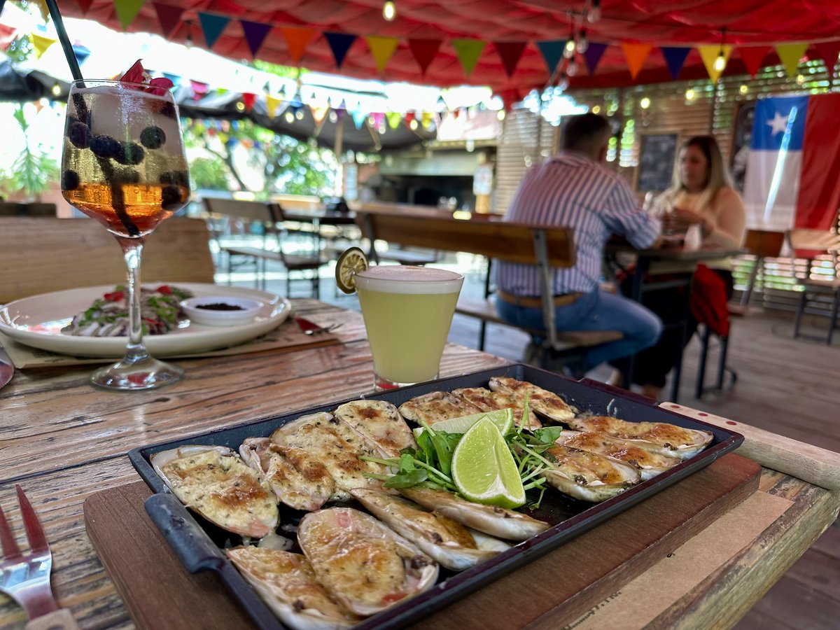 🍹🐙 Brasas del Sur renueva su carta con deliciosas entradas marinas y un Happy Hour imperdible en Quilpué 🚎🇨🇱
Conoce su nueva tabla y cocteles en el blog 👇
👉 apuntesyviajes.com/2025/10/27/bra…
#apuntesyviajes 🧳🌎 #MargaMarga