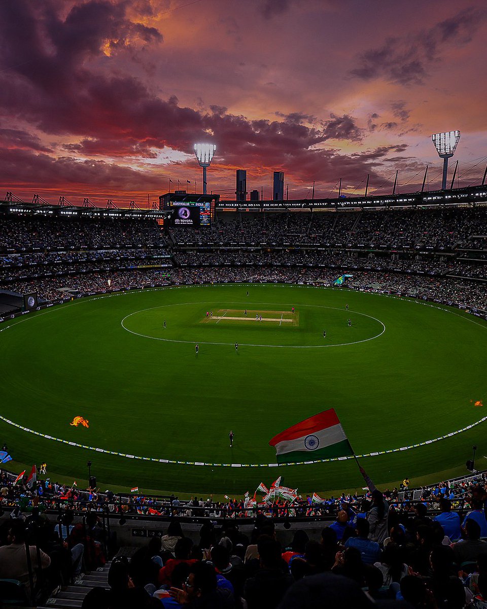 mufaddal_vohra's tweet photo. A breathtaking picture from the MCG. 😍 https://t.co/GIdEQgKn0L