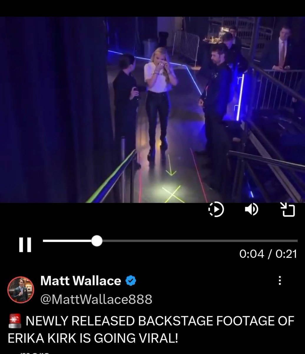 ChaiOPinion's tweet image. All i see is a heartbroken person trying to keep calm and stoping her tears. Cant imagine her mental status right now.