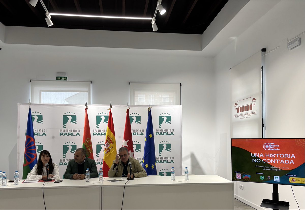 SlvMonterrubio's tweet photo. Hoy hemos participado en la jornada “Una historia no contada” el pueblo gitano en la guerra civil y el franquismo. Un pueblo que merece memora, reconocimiento y reparación! Gracias por la invitación ha sido un auténtico lujo poder acompañaros! 

#MemoriaEsDemocracia https://t.co/qVTsVdP6GQ