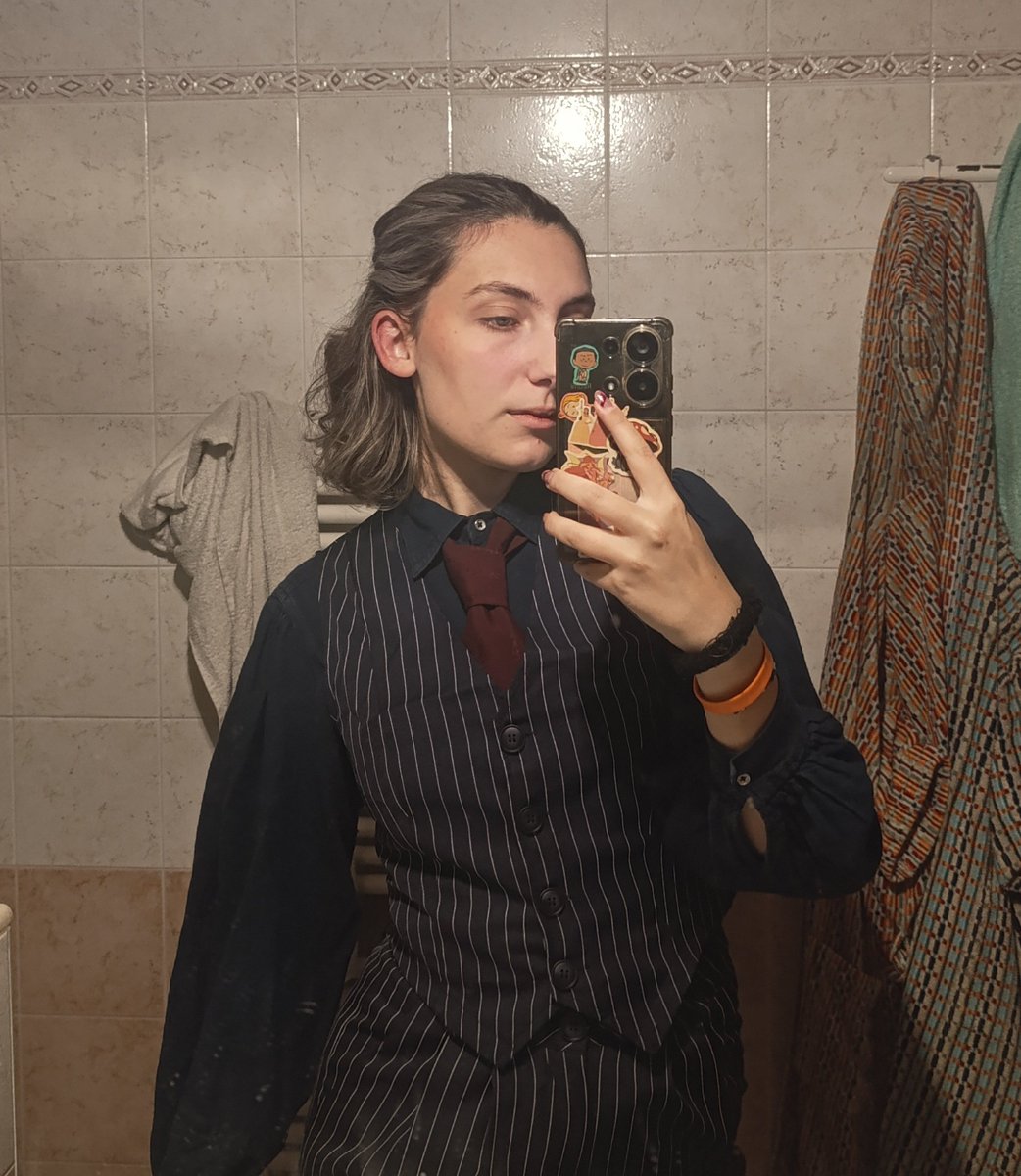 mxdreterra's tweet image. gay halloween is crazy, wdym im dressed up as Lestat de Lioncourt for the trial of my husband and daughter for my attempted murder 

#Halloween #IWTV #TheVampireLestat