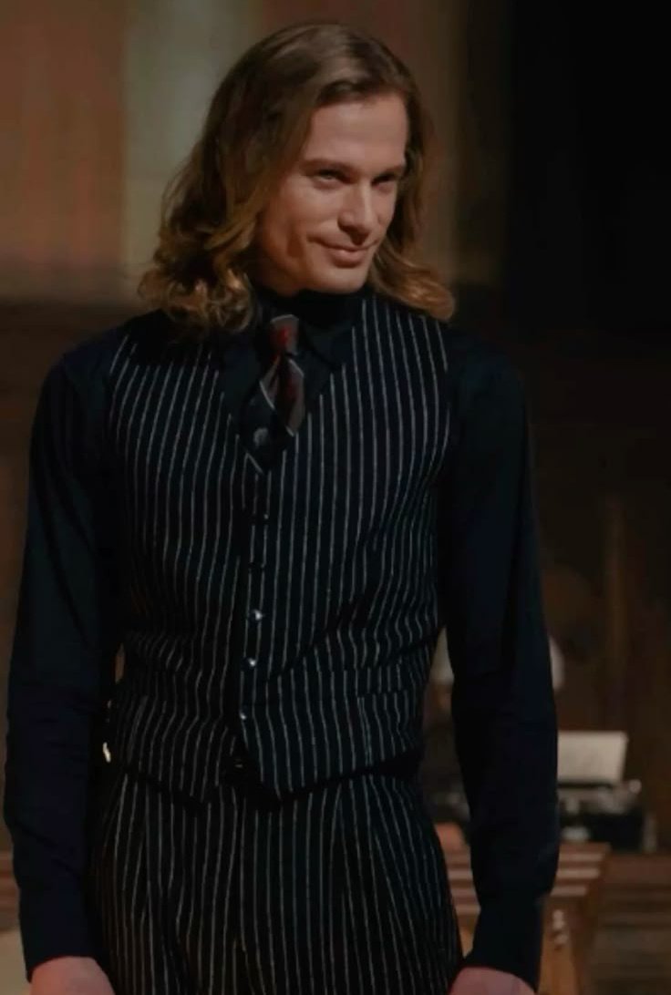 mxdreterra's tweet image. gay halloween is crazy, wdym im dressed up as Lestat de Lioncourt for the trial of my husband and daughter for my attempted murder 

#Halloween #IWTV #TheVampireLestat