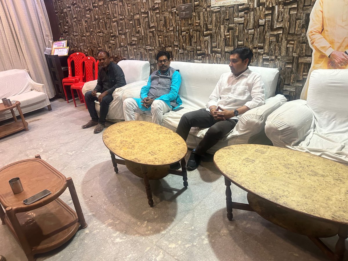 prateektmp's tweet image. बिहार विधानसभा चुनाव 2025 के प्रचार के क्रम में आज बेतिया विधानसभा की प्रत्याशी बिहार की पूर्व उप मुख्यमंत्री श्रीमती रेणु देवी जी से भेंट कर उनके चुनाव कार्यालय पर प्रचार अभियान को लेकर चर्चा हुई 
📍बेतिया, जिला पश्चिम चम्पारण, बिहार