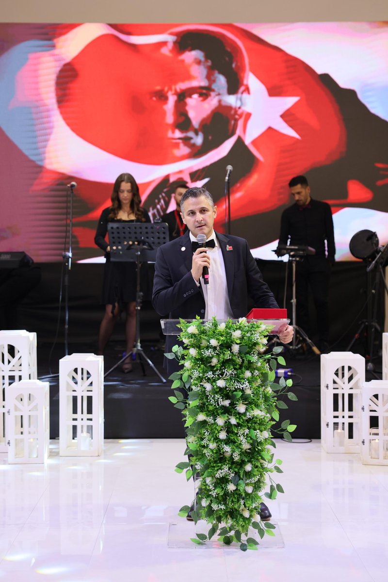 Alper_Alpay's tweet photo. Gelirin öğrencilere burs olarak aktarılacağı bu anlamlı organizasyonda bizlerle beraber oldukları için Sakarya Diş Hekimleri Odası ve Sakarya Tabip Odası’na; fikri, irfanı ve vicdanı hür nesiller yetişmesine gayret eden Ayna Işığını Yansıt Derneği ve KAHEV’e  teşekkür ederiz. https://t.co/2ePr3VzkkH