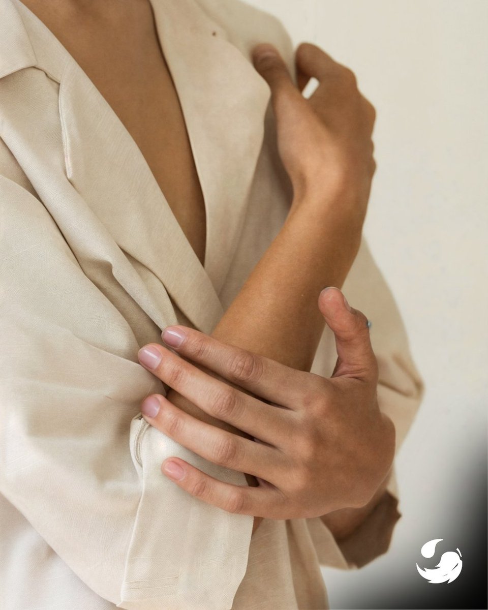 GECleaners's tweet image. Feel good in your garments. Our specialists have an eye for detail when caring, cleaning, and freshly pressing your shirts so that you&apos;ll always look your best!👔🌟

#GreenEarthCleaning #ShirtLaundry #DryCleaning